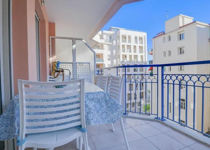 2 Pieces Plein Centre, Terrasse, Parking Lejlighed *