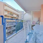 2 Pieces Plein Centre, Terrasse, Parking مينتون