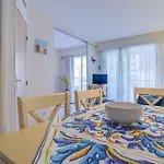 2 Pieces Plein Centre, Terrasse, Parking Διαμέρισμα Μεντόν