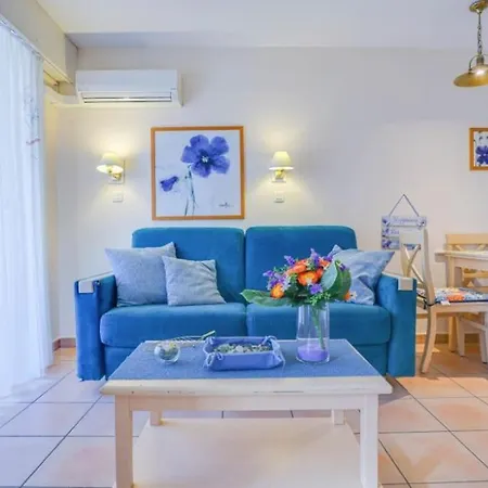 شقة 2 Pieces Plein Centre, Terrasse, Parking مينتون