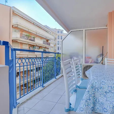 2 Pieces Plein Centre, Terrasse, Parking شقة مينتون