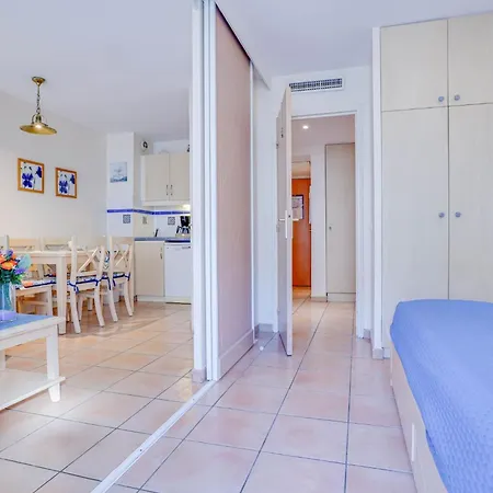 شقة 2 Pieces Plein Centre, Terrasse, Parking *