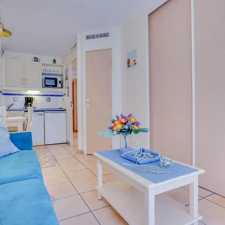 2 Pieces Plein Centre, Terrasse, Parking شقة *
